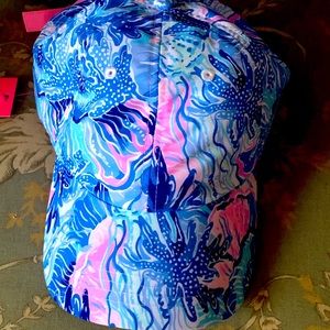 Brand New Run Around Lilly Hat NWT